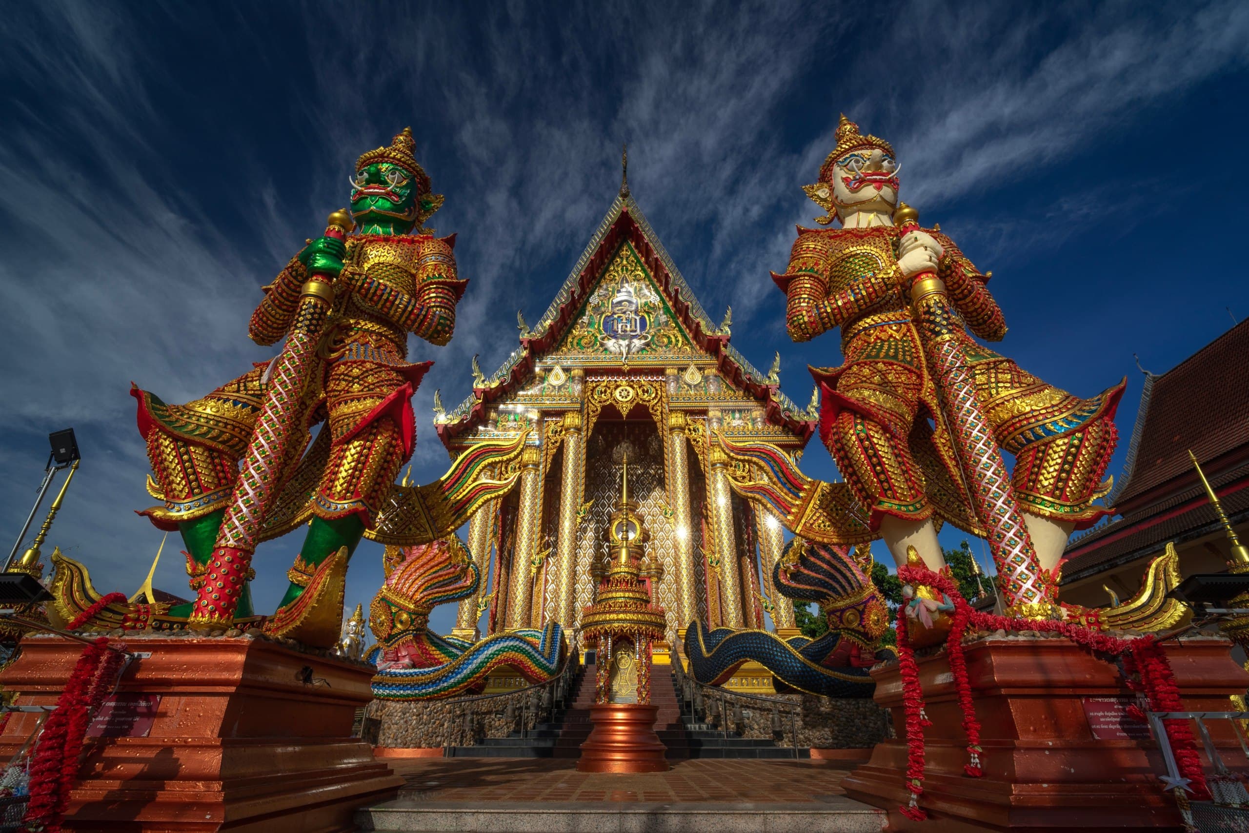 Wat Sa Mani Ban Phak Top: Sacred Blessings, Beautiful Architecture, Ancient Well
