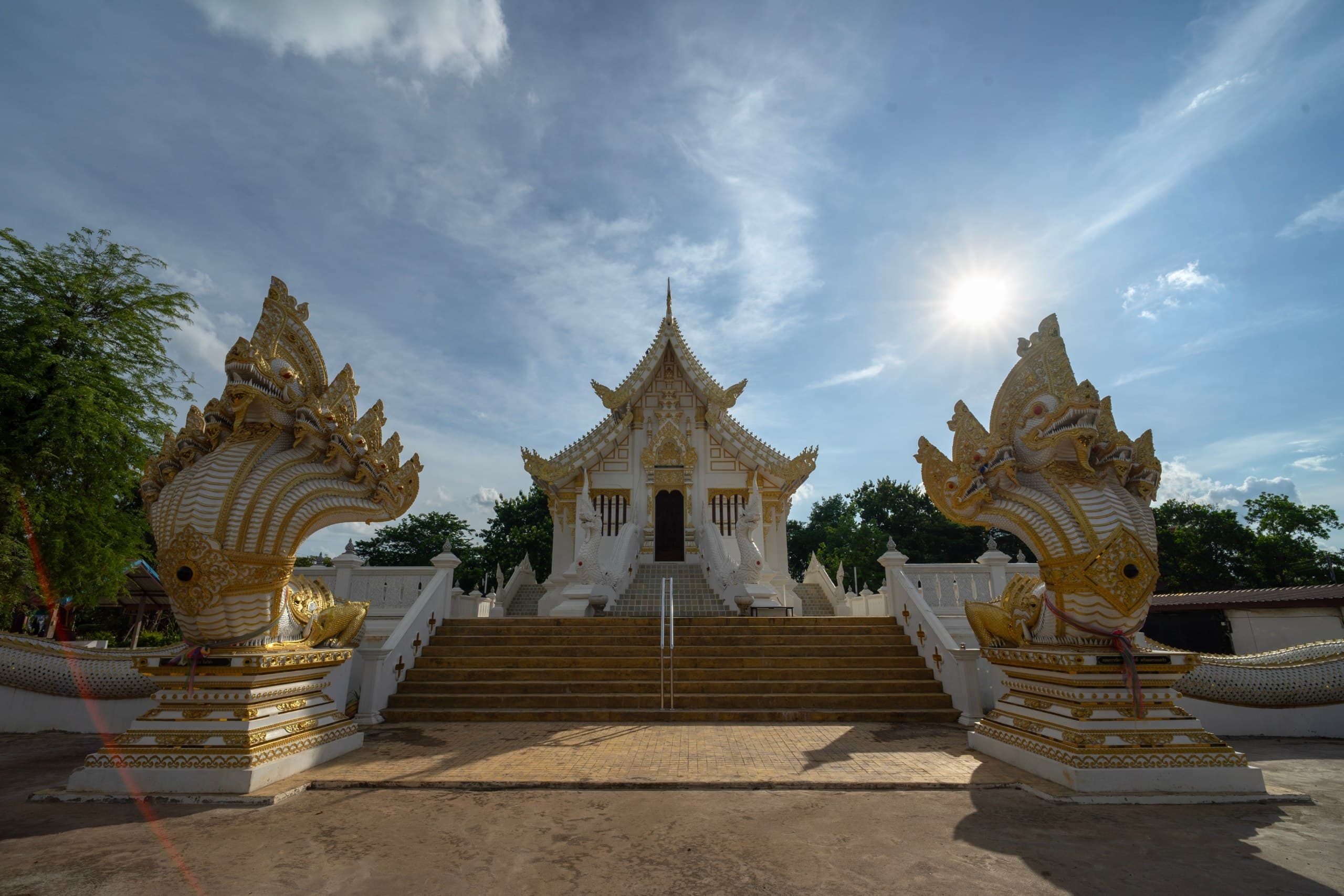 วัดศิริสุทโธ คำชะโนด:ดินแดนศักดิ์สิทธิ์ พญานาค โชคลาภ