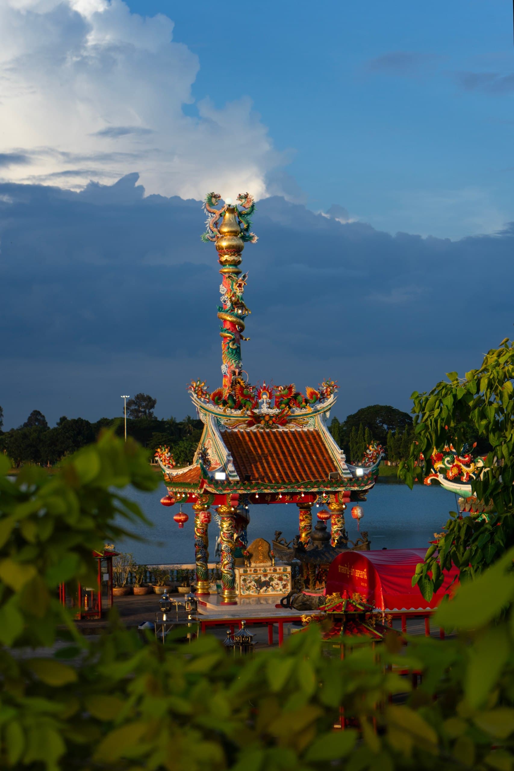 ศาลเจ้าปู่ย่า: สถาปัตยกรรมจีน, ขอพร, ถ่ายรูปสวย